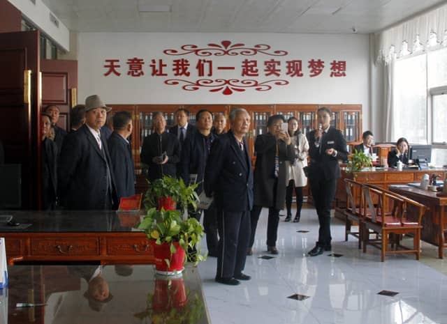 兗州區(qū)人大、政協(xié)領(lǐng)導(dǎo)蒞臨天意機(jī)械參觀考察